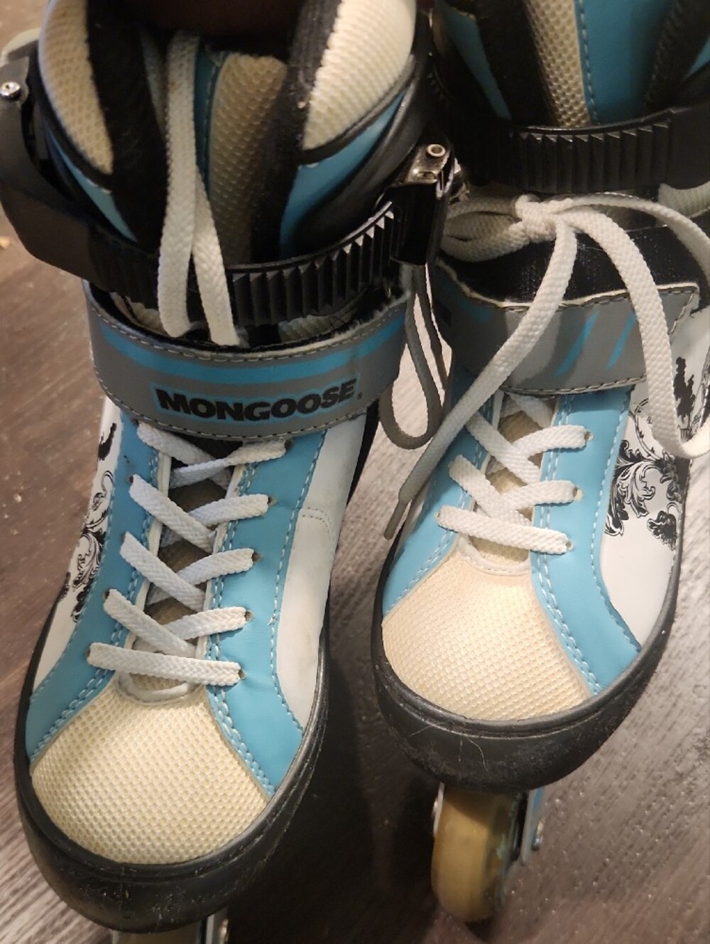 Mongoose Adjustable Youth 1-4 Inline Roller Blade Skates - Light Blue & White